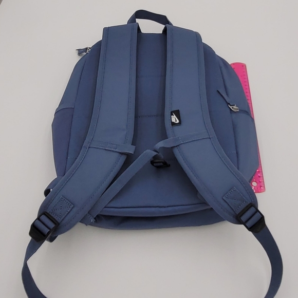 Nike backpack - Picture 3 of 3